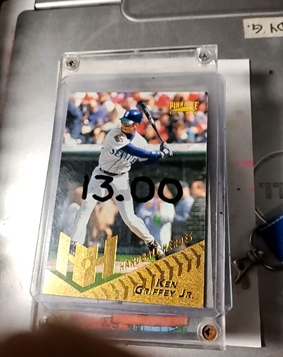 1996 Pinnacle #79 Ken Griffey Jr. — front