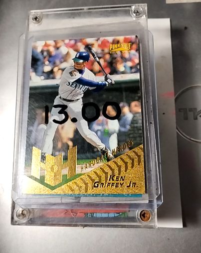 1996 Pinnacle #255 Ken Griffey Jr. Hardball Heroes — front