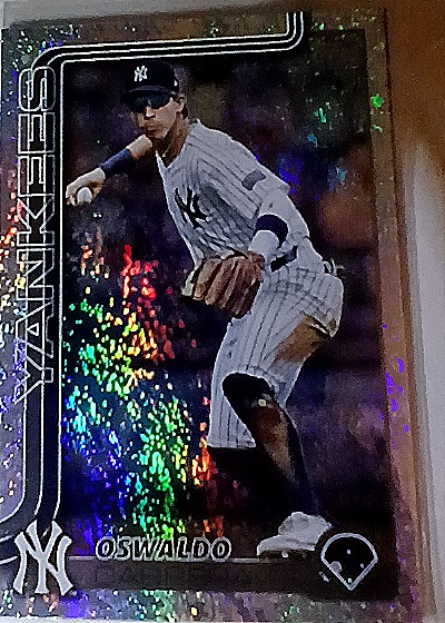 2025 Topps #528 Oswaldo Cabrera — front