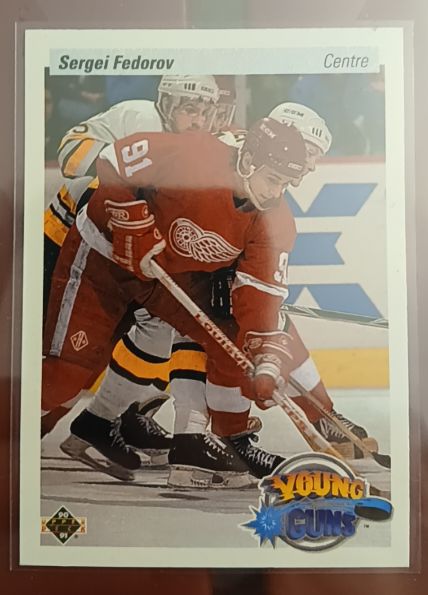 1990-91 Upper Deck #525 Sergei Fedorov Young Guns Rookie — front