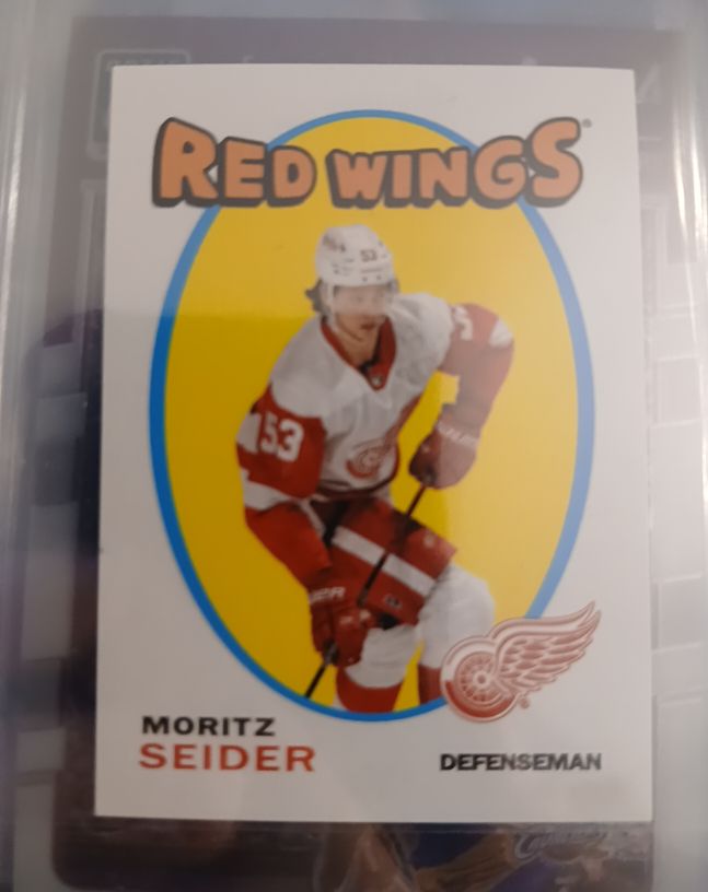 2022-23 Topps Stickers #617 Moritz Seider '71-72 TOPPS — front