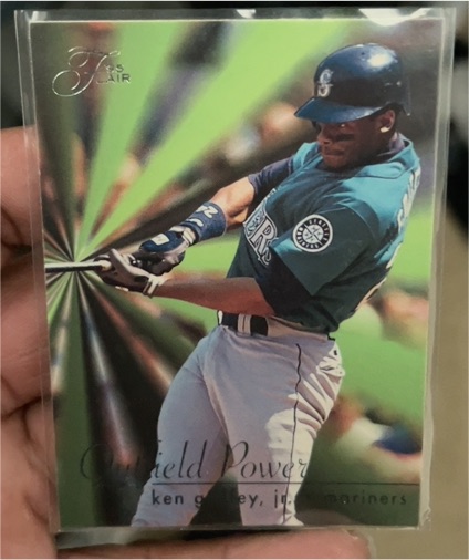 1995 Fleer Flair Outfield Power #7 Ken Griffey Jr. — front