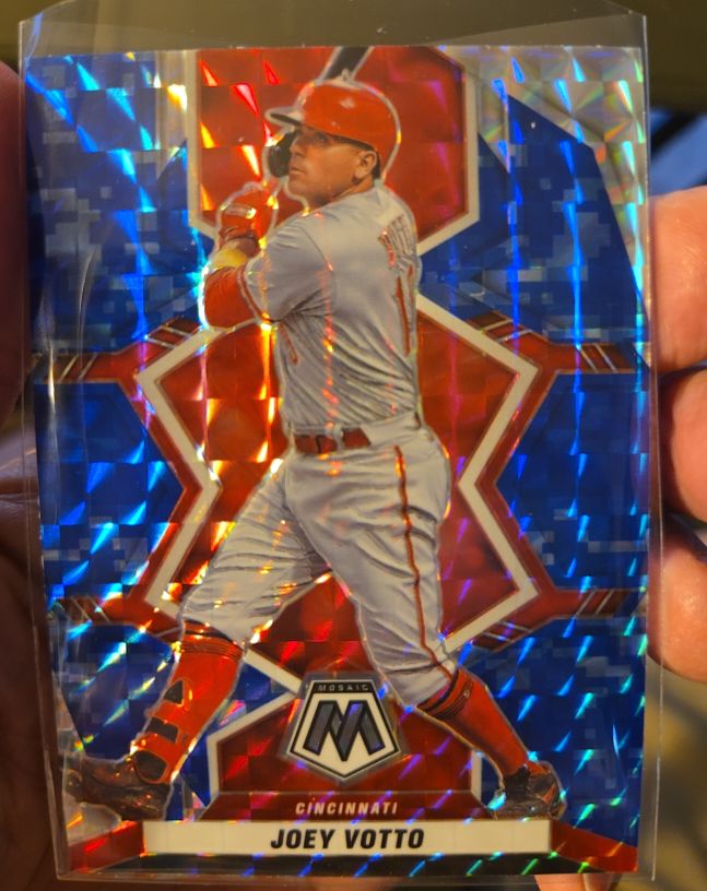 2022 Panini Mosaic #32 Joey Votto — front