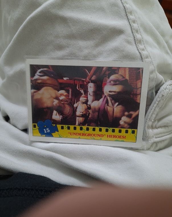 1990 Topps Teenage Mutant Ninja Turtles Movie #15 "Underground" Heroes! — front