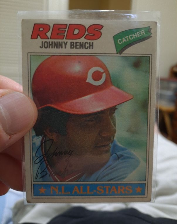 1977 Topps #70 Johnny Bench — front