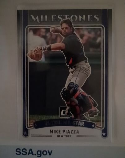 2025 Donruss Milestones #11 Mike Piazza — front