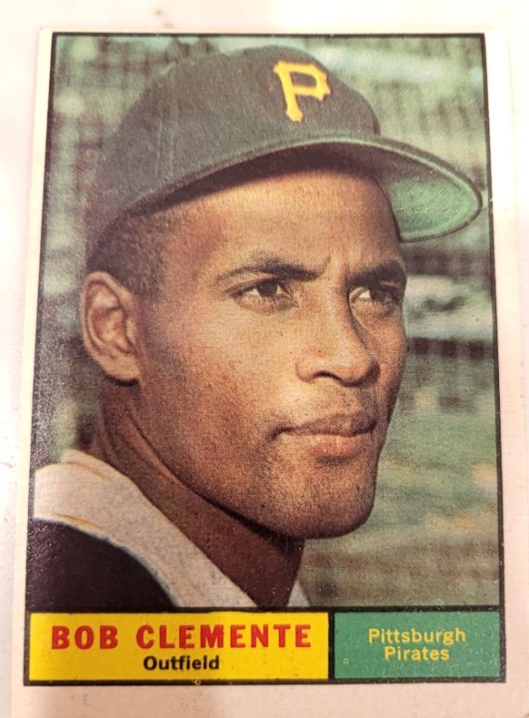 1961 Topps #388 Roberto Clemente — front