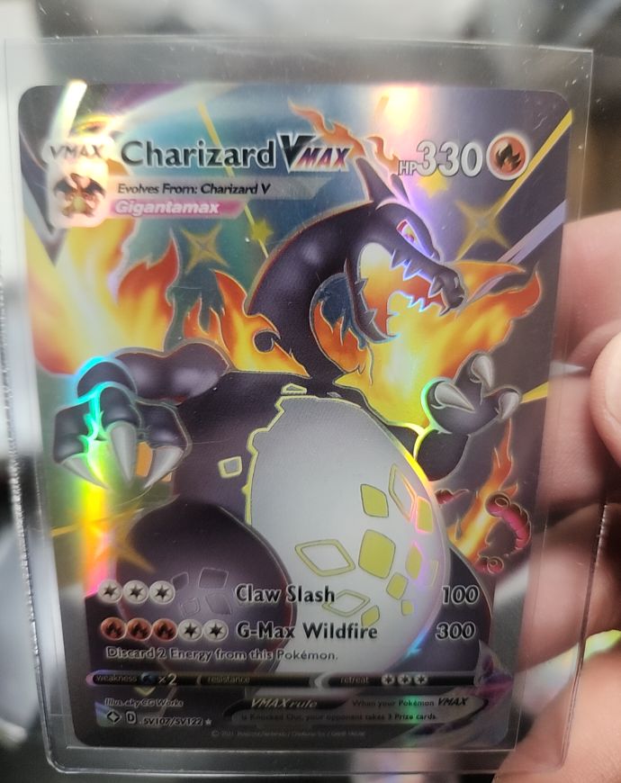 2021 Pokémon TCG Shining Fates #SV107 Charizard VMAX — front