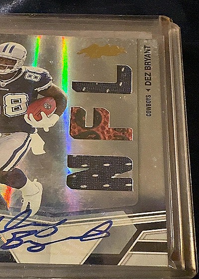 2010 Panini Absolute Memorabilia Dez Bryant NFL — front