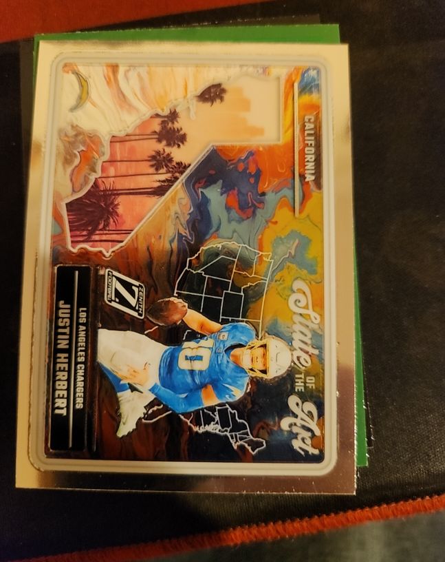 2024 Panini Zenith #8 Justin Herbert — front
