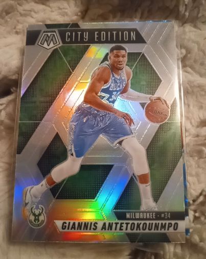 2024-25 Panini Mosaic #282 Giannis Antetokounmpo City Edition — front