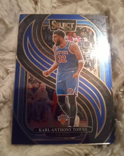 2024-25 Panini Select Premier Level #114 Karl-Anthony Towns — front