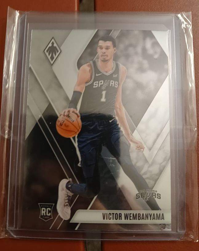 2023-24 Panini Phoenix #256 Victor Wembanyama — front