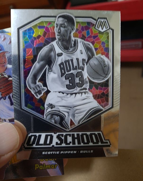 2019-20 Panini Mosaic Old School #11 Scottie Pippen — front