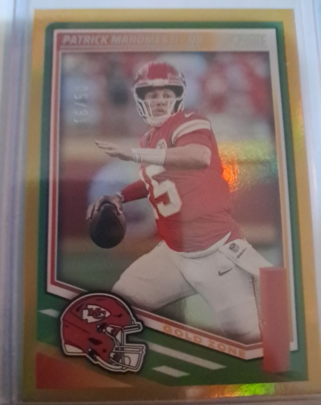 2025 Panini Score #100 Patrick Mahomes II — front