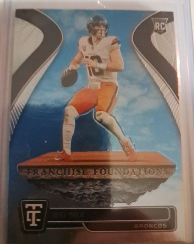 2024 Panini Totally Certified #15 Bo Nix — front
