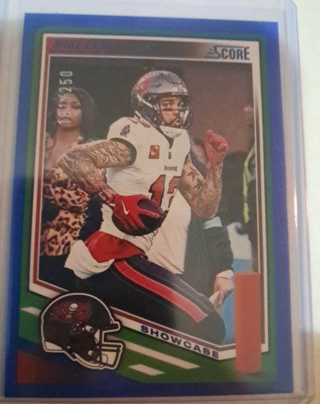 2025 Panini Score #285 Mike Evans — front