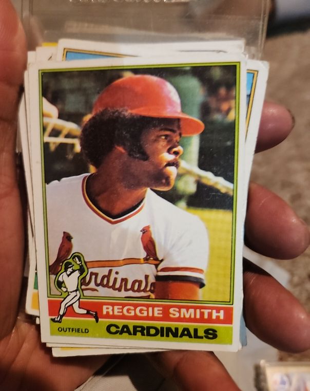 1976 Topps #215 Reggie Smith — front
