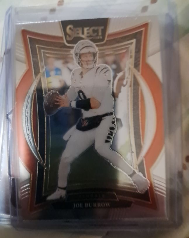 2024 Panini Select #39 Joe Burrow Concourse Silver Die-Cut Prizm — front