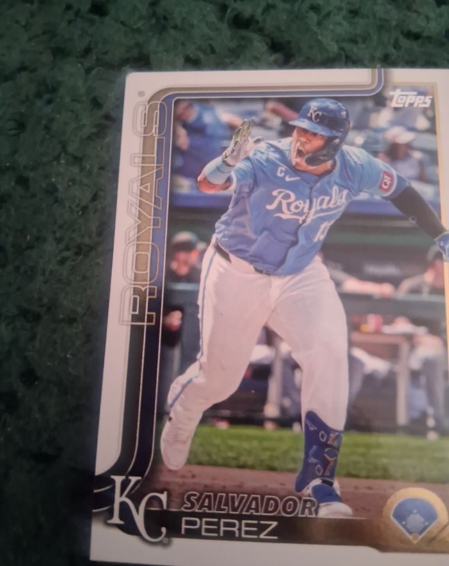 2025 Topps #508 Salvador Perez — front