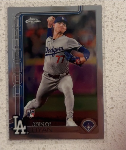 2025 Topps Chrome #18 River Ryan — front