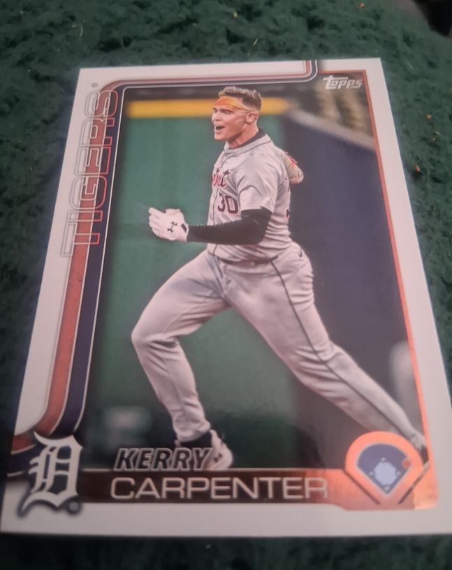 2025 Topps Series 2 #543 Kerry Carpenter — front