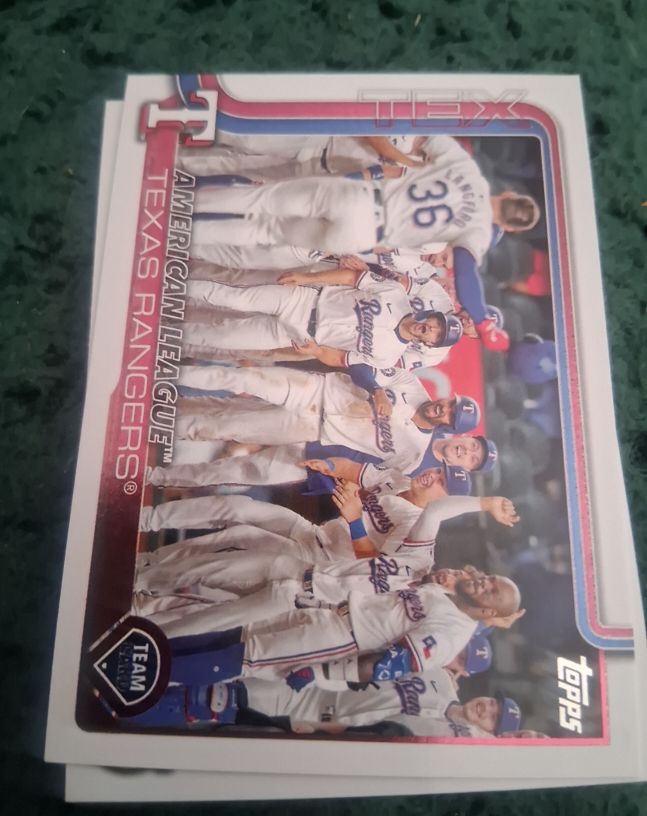 2025 Topps Series 2 Texas Rangers Team Card — front