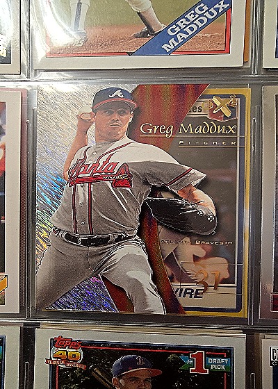 1998 Fleer SkyBox EX 2001 #3 Greg Maddux — front