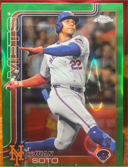 2025 Topps Chrome #200 Juan Soto — front
