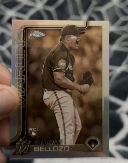 2025 Topps Chrome #122 Valente Bellozo — front