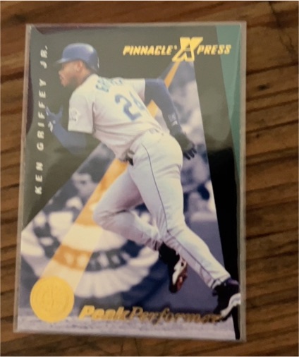 1997 Pinnacle Xpress #139 Ken Griffey Jr. Peak Performer — front