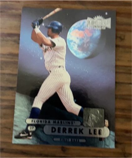 1998 Fleer/Skybox Metal Universe #10 Derrek Lee — front