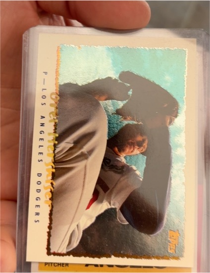 1995 Topps #305 Orel Hershiser — front