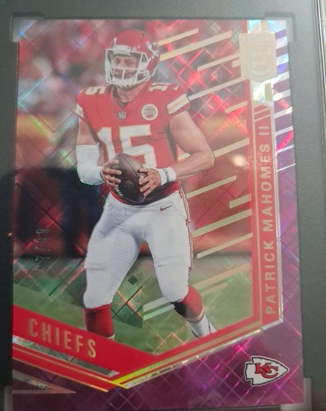 2018 Donruss Elite #11 Patrick Mahomes II — front