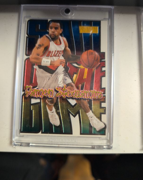 1998 Skybox Premium Soul Of The Game #7 Damon Stoudamire — front