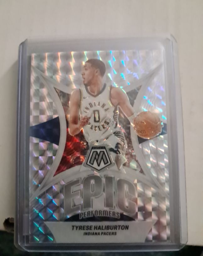2023-24 Panini Mosaic #4 Tyrese Haliburton Epic Performers Mosaic — front