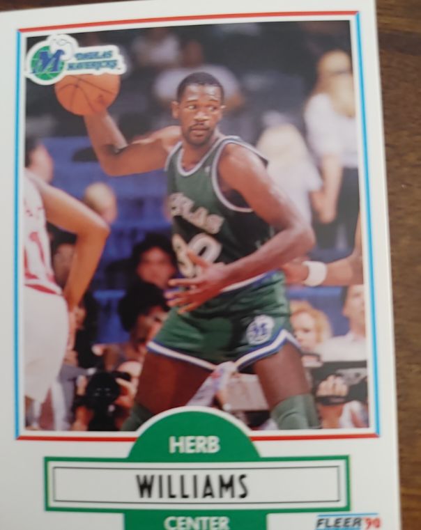 1990-91 Fleer #45 Herb Williams Dallas Mavericks — front
