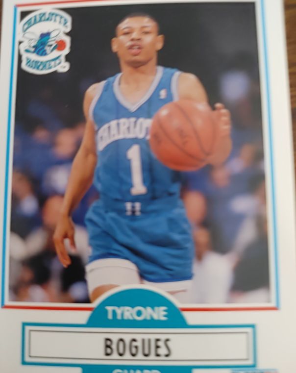 1990-91 Fleer #16 Tyrone Bogues — front