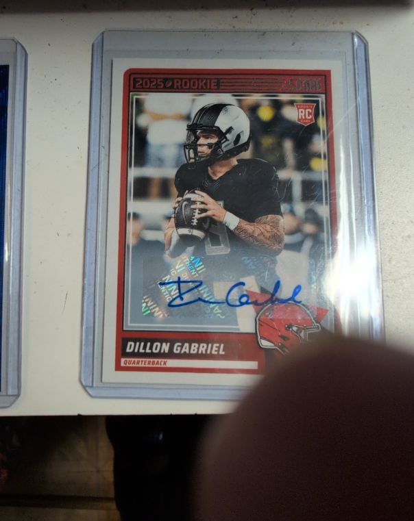 2025 Panini Score #41 Dillon Gabriel — front