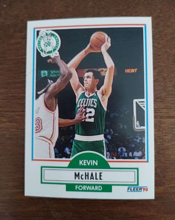 1990-91 Fleer #12 Kevin McHale — front