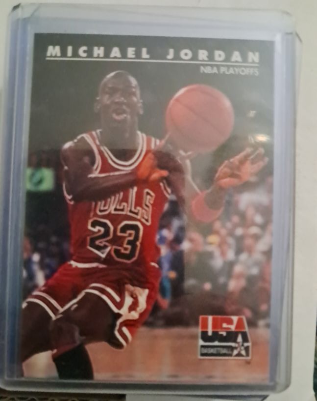 1992 Skybox USA #42 Michael Jordan — front