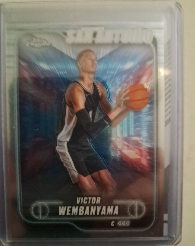 2024-25 Topps Chrome #193 Victor Wembanyama — front