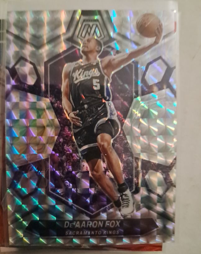 2023-24 Panini Mosaic #163 De'Aaron Fox — front
