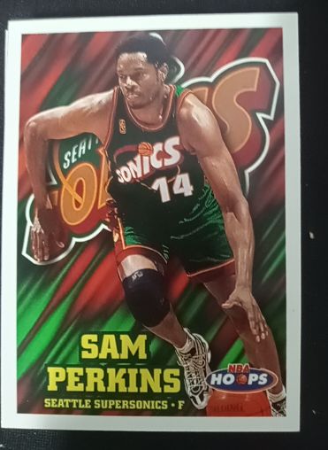 1997 Skybox NBA Hoops #142 Sam Perkins — front