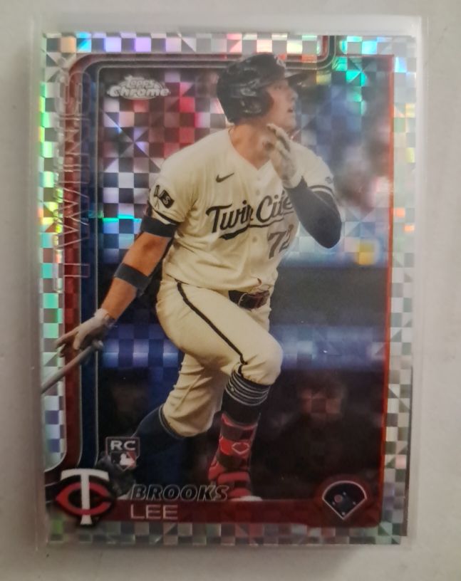 2025 Topps Chrome #317 Brooks Lee — front