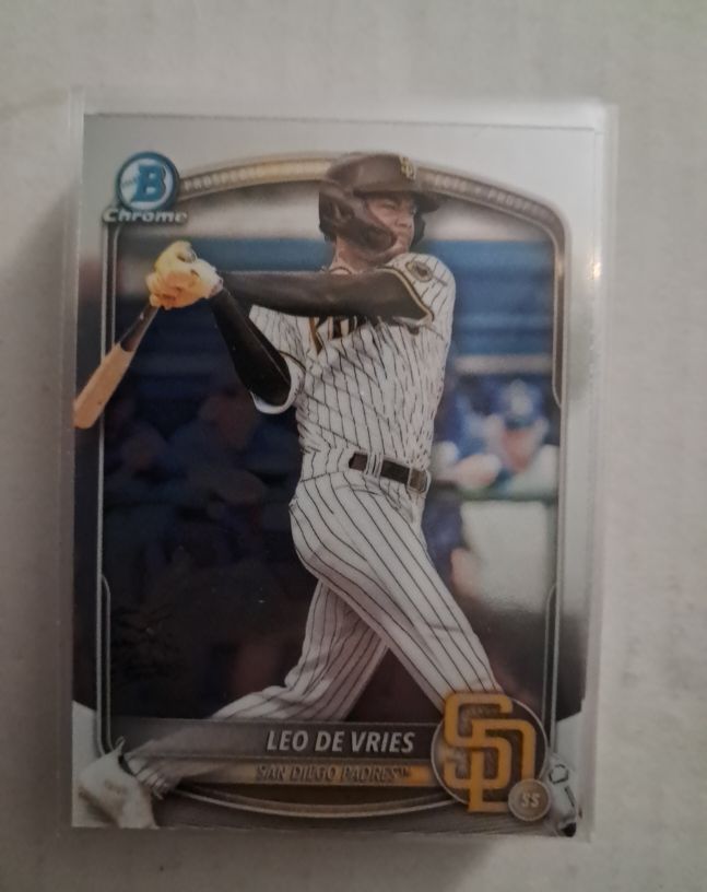 2025 Bowman Chrome Prospects #BCP-59 Leo De Vries — front