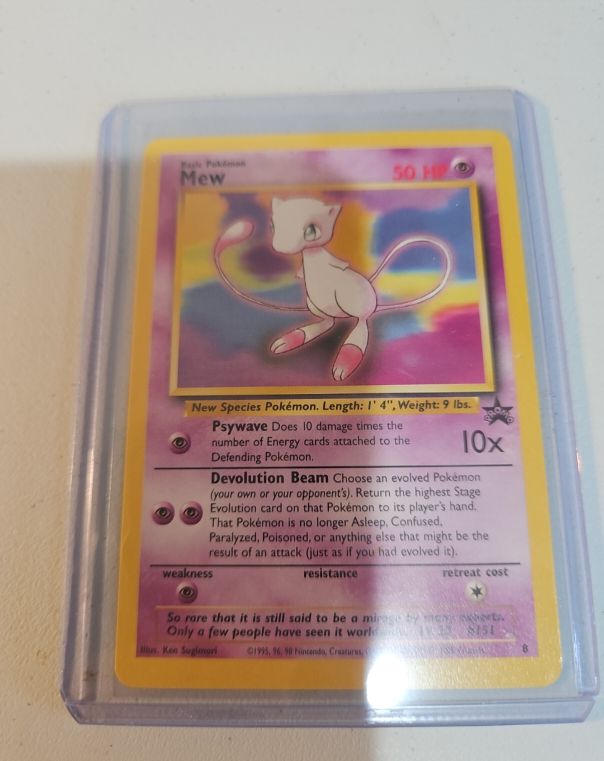 2000 Pokémon Black Star Promo #8 Mew — front