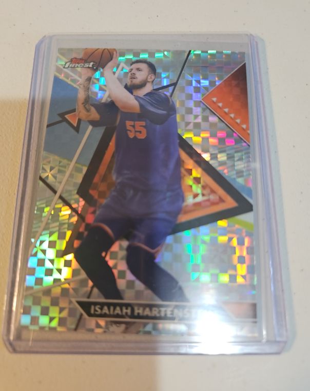 2023-24 Topps Finest #55 Isaiah Hartenstein — front