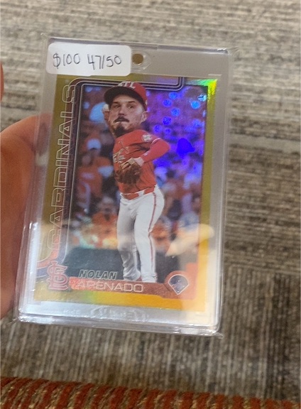 2025 Topps Series 1 Nolan Arenado Celebration Big Heads Gold /50 — front