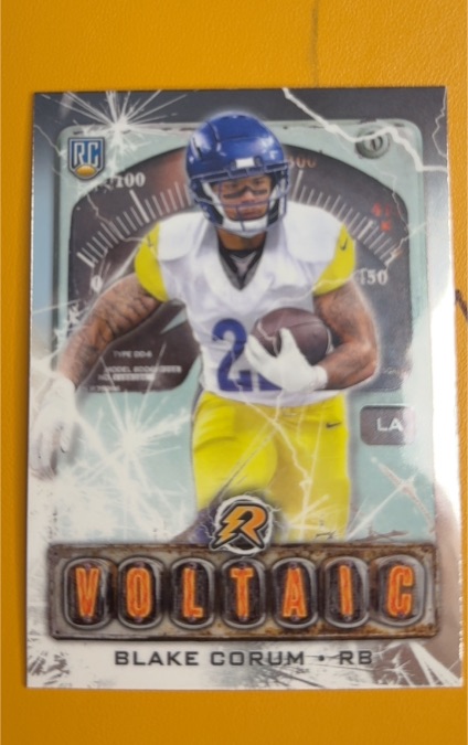 2024 Topps Resurgence #V-18 Blake Corum Voltaic — front